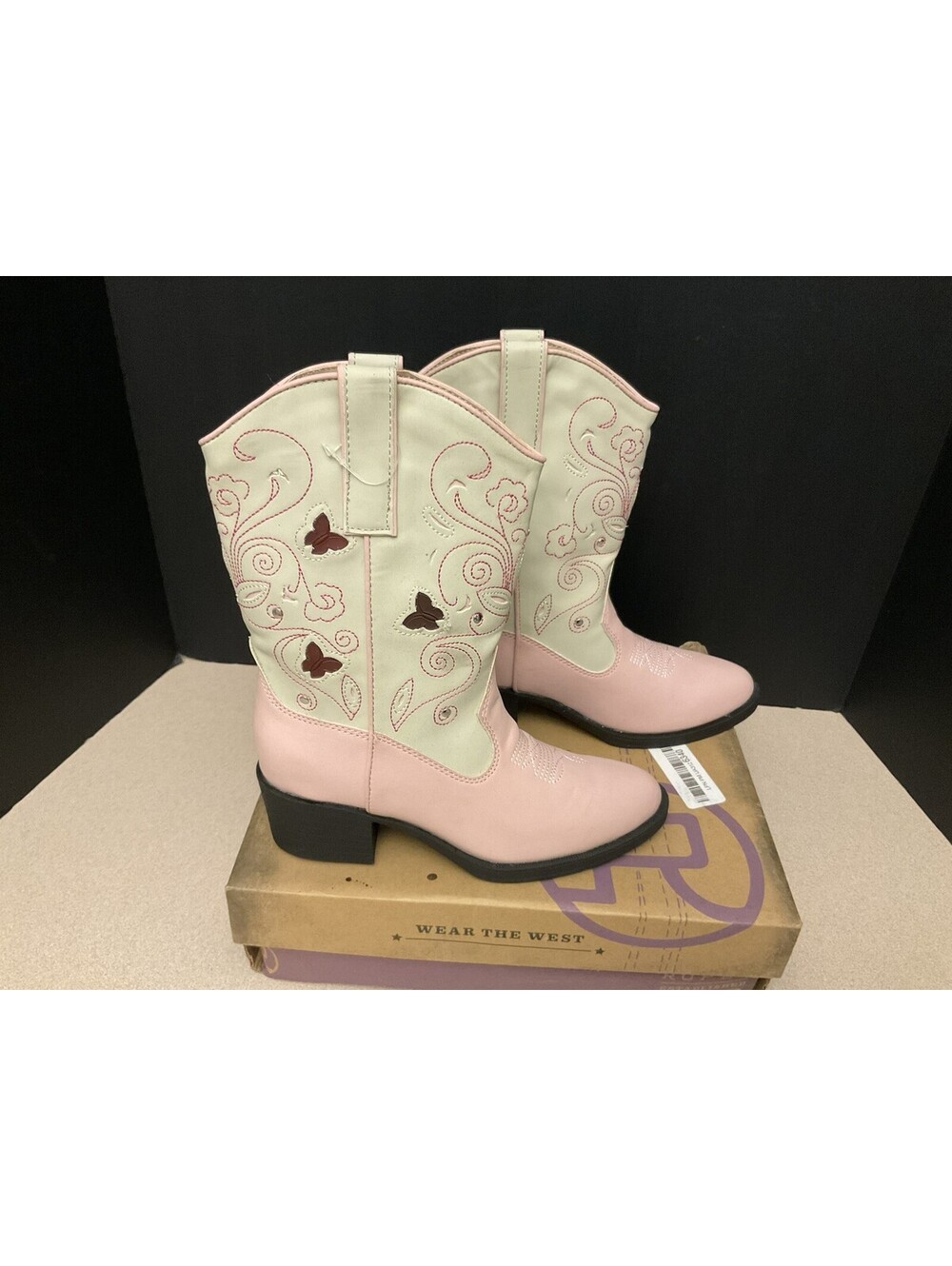 New! Youth’s Girls Butterfly Light Western Boots. Size 2Y. Awesome Boots!!!